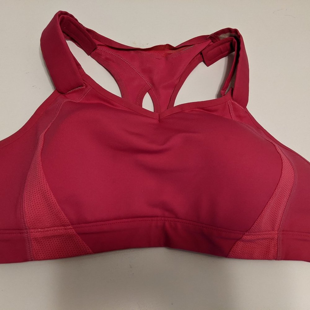 Moving Comfort Juno Sports Bra - 38C - Pink